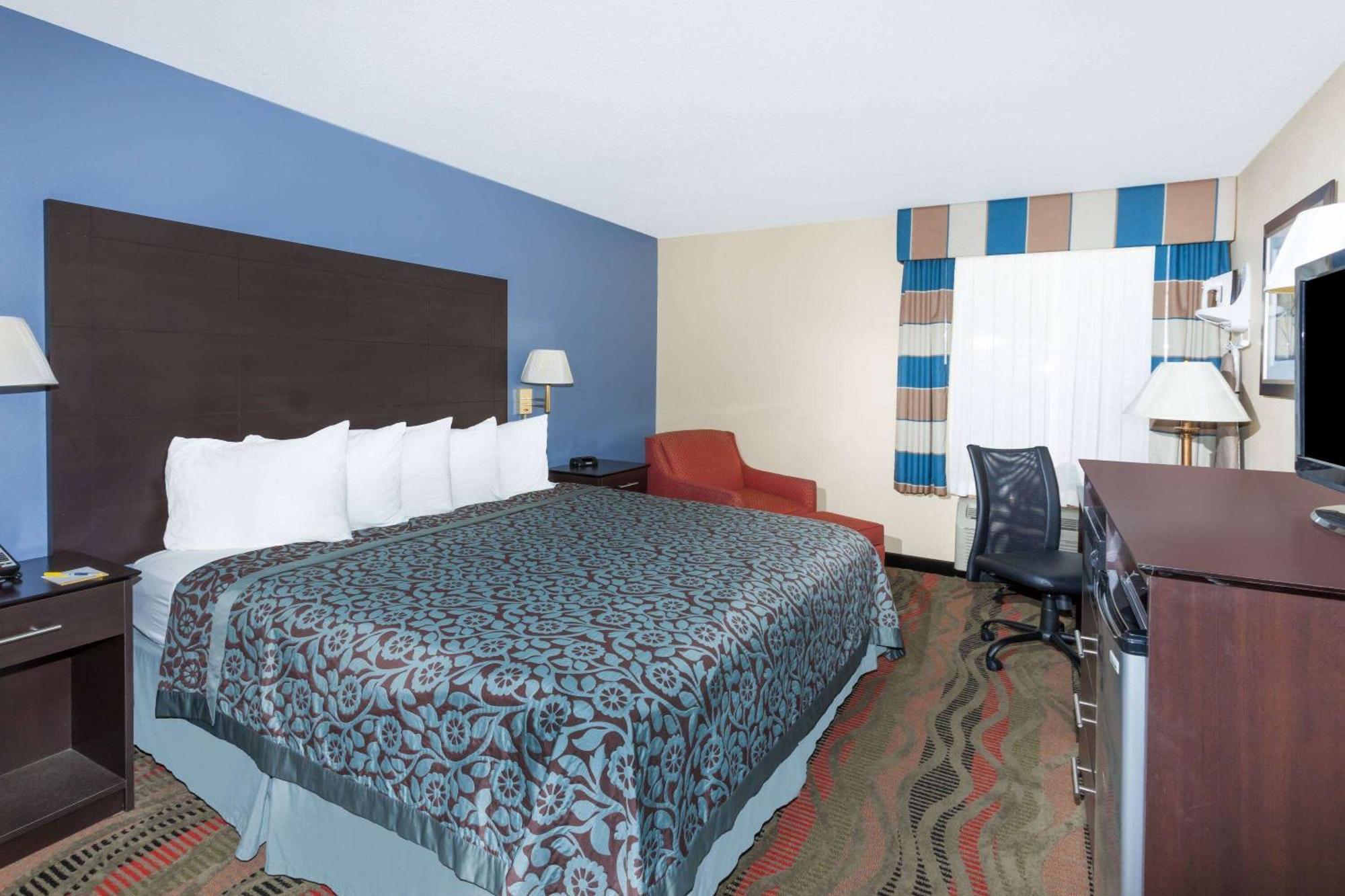 Days Inn By Wyndham Springfield Buitenkant foto