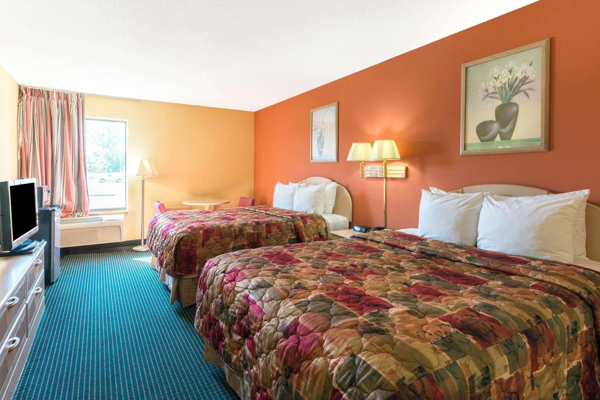 Days Inn By Wyndham Springfield Buitenkant foto