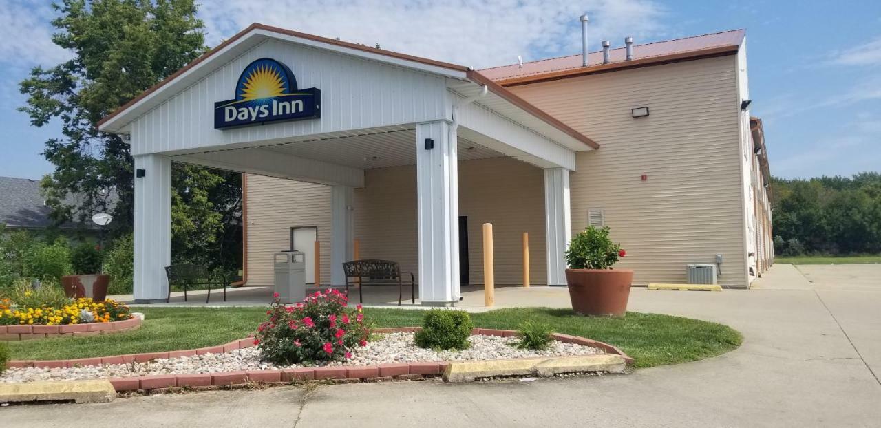 Days Inn By Wyndham Springfield Buitenkant foto
